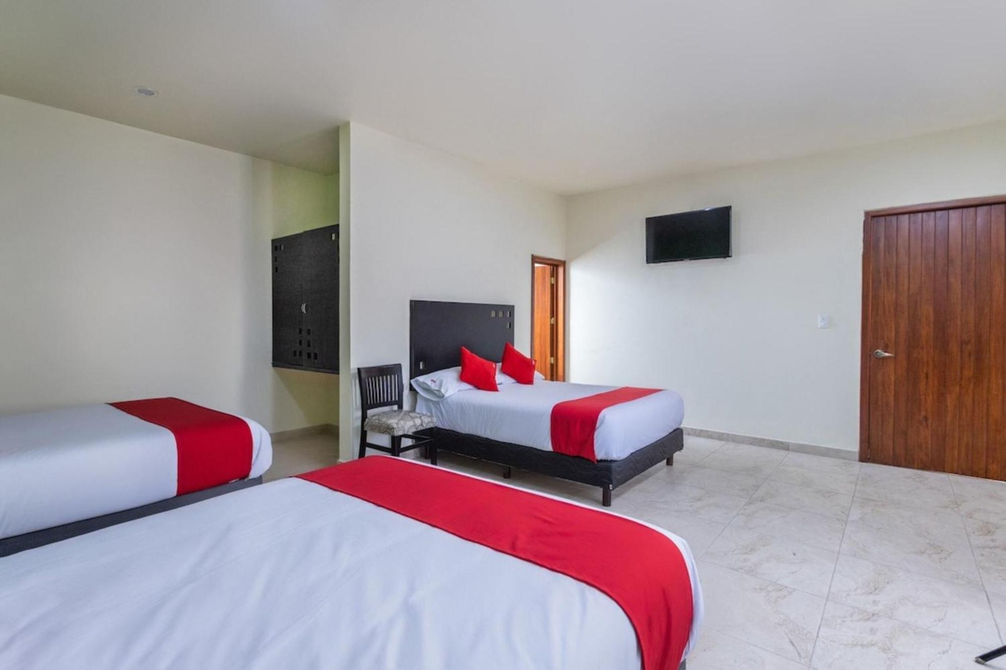 Oyo Hotel Emperadores Inn, Atlixco Exteriör bild