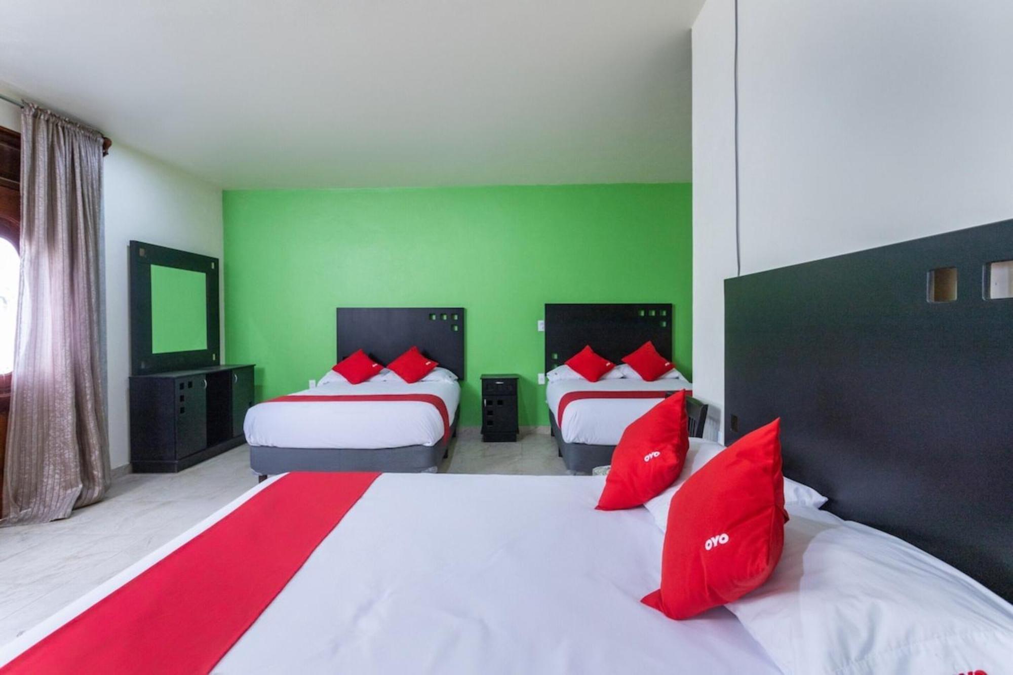 Oyo Hotel Emperadores Inn, Atlixco Exteriör bild