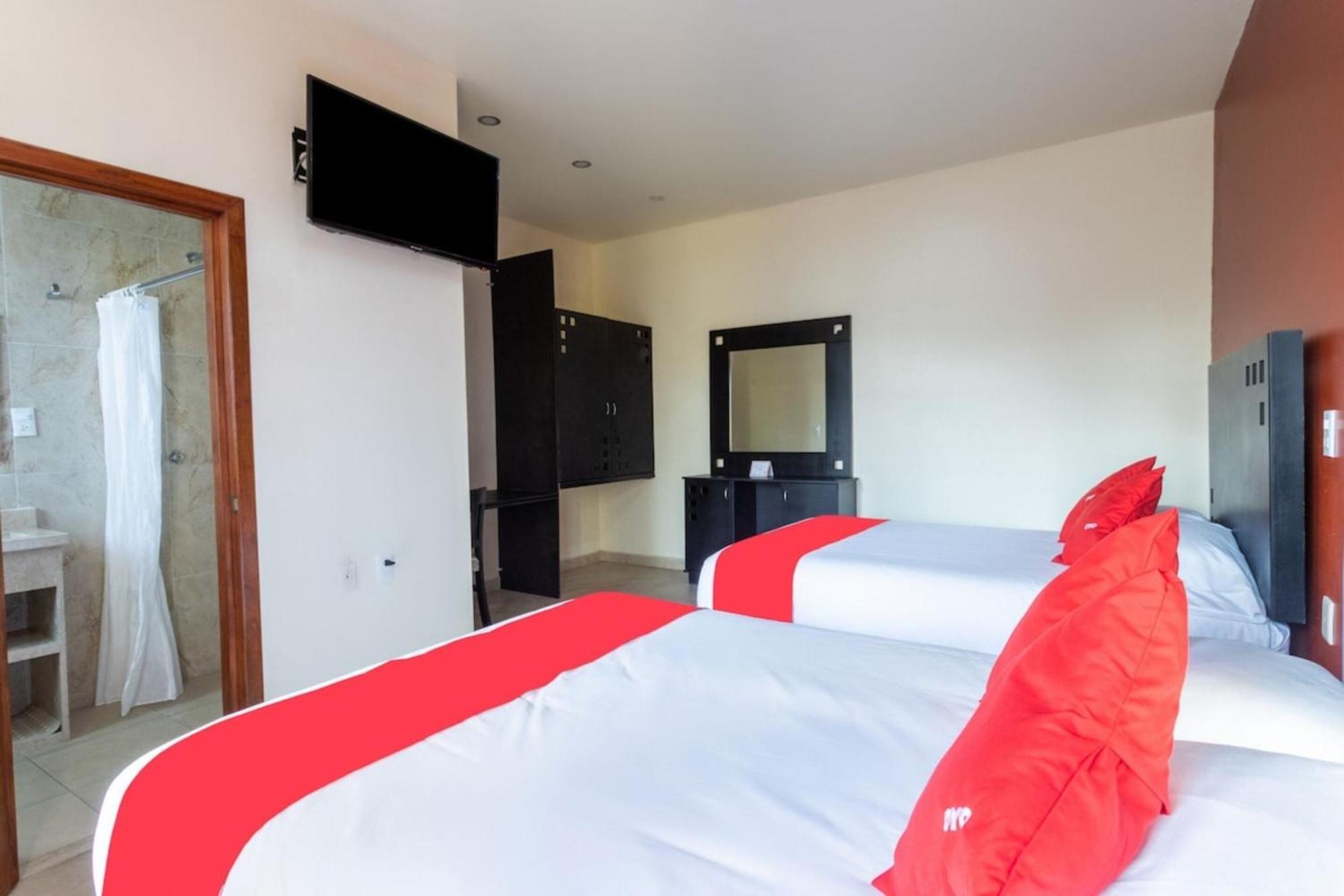 Oyo Hotel Emperadores Inn, Atlixco Exteriör bild