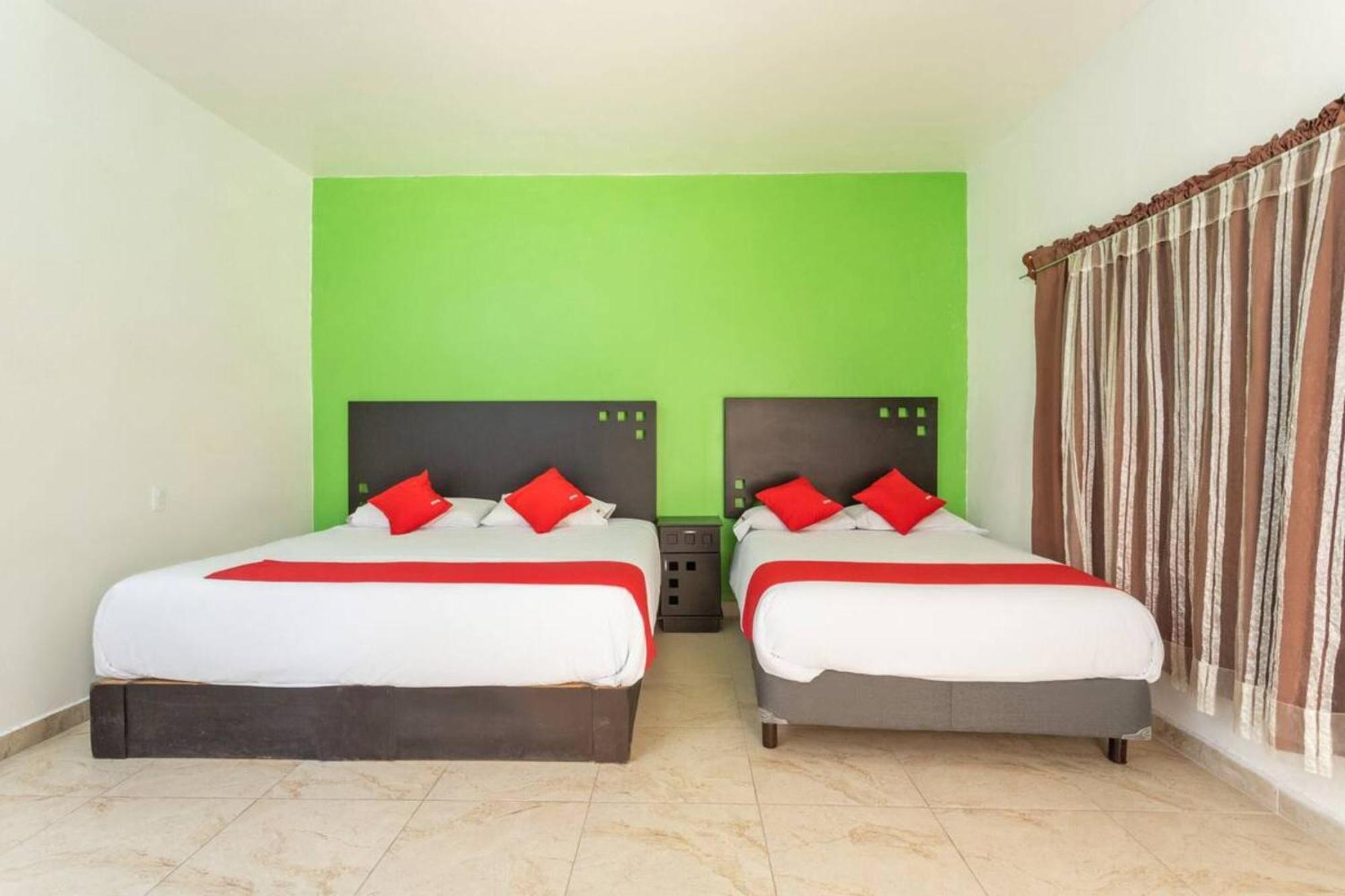 Oyo Hotel Emperadores Inn, Atlixco Exteriör bild