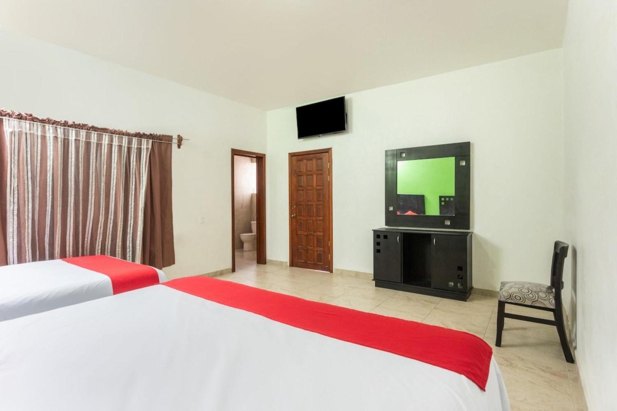 Oyo Hotel Emperadores Inn, Atlixco Exteriör bild