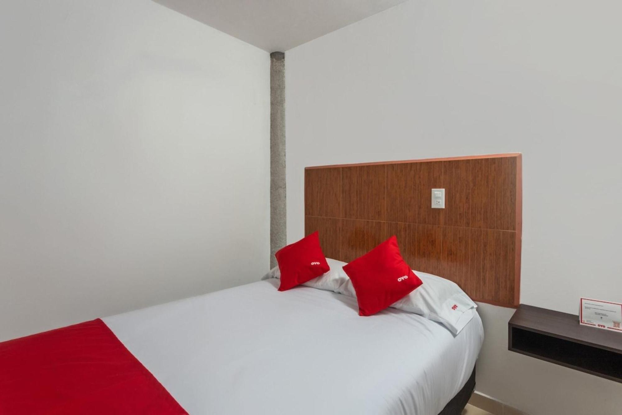 Oyo Hotel Emperadores Inn, Atlixco Exteriör bild