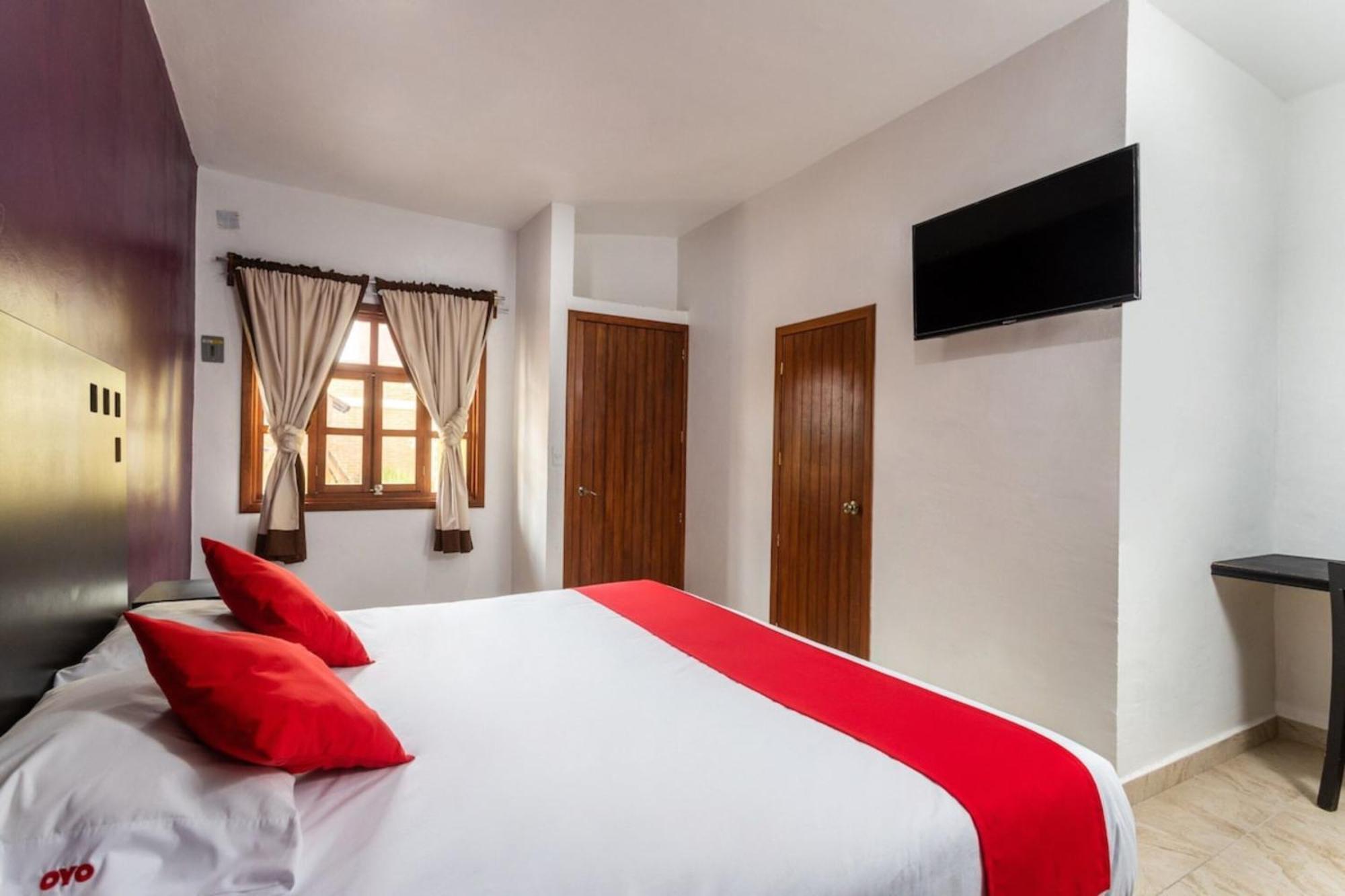 Oyo Hotel Emperadores Inn, Atlixco Exteriör bild