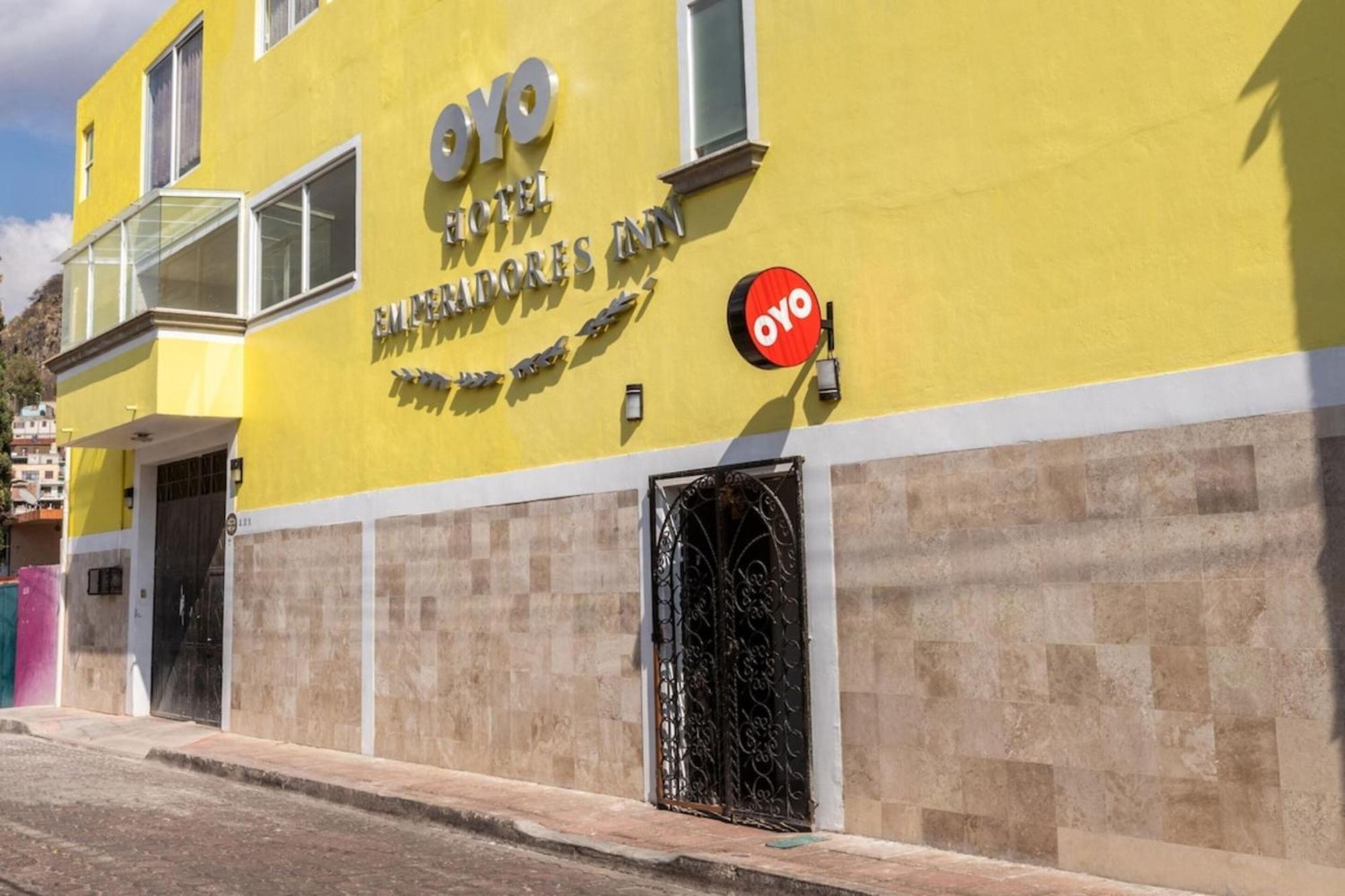 Oyo Hotel Emperadores Inn, Atlixco Exteriör bild